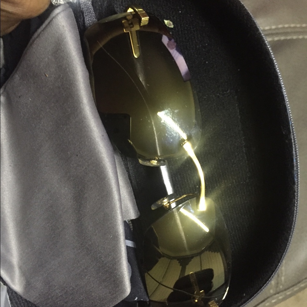 Black Cartier buffs